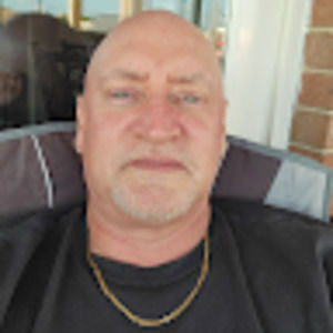 Meet your Posher, Dennis